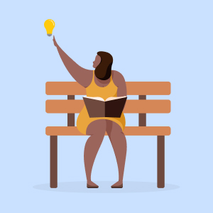 Vrouw zit op een bank met een open boek en steekt haar hand omhoog met een brandend lampje — symbool voor inspiratie, leren en nieuwe ideeën.