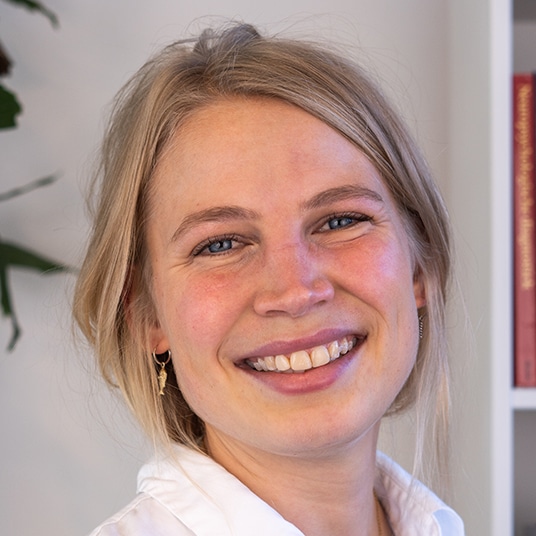 Portrait of Yara Casteleijn, Psycholog*in